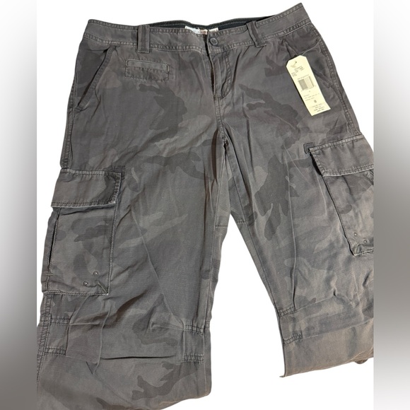 Ralph Lauren Pants - Ralph Lauren Polo Jeans Camouflage Cargo Pants, size 8